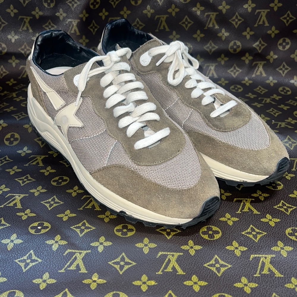 GOLDEN GOOSE
